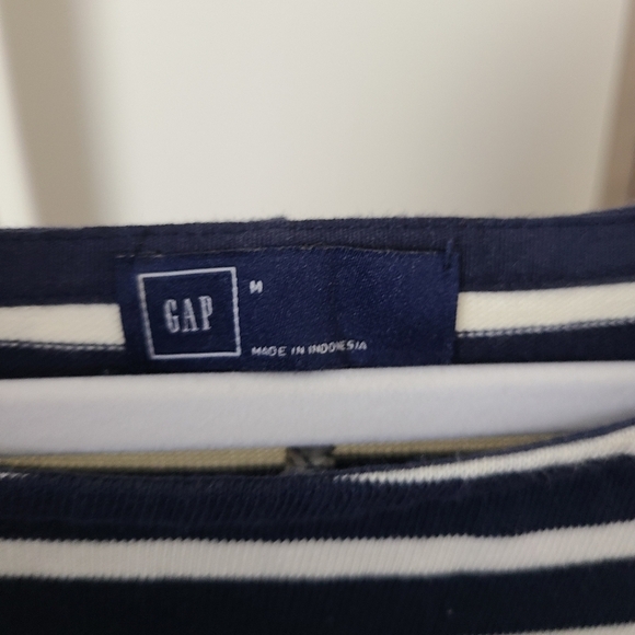 ⭐️40% Off⭐️ GAP Navy & White Striped Boat Neck Dress - Picture 5 of 6